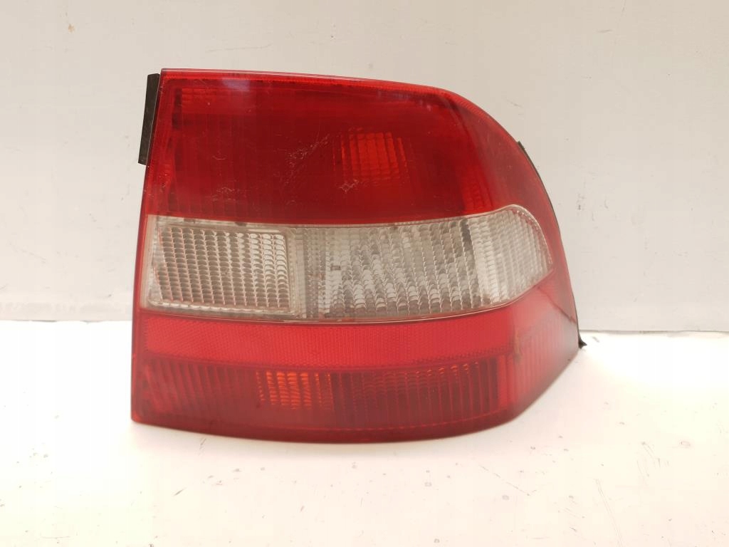 фото №1, Лампа правая задняя opel vectra b sedan