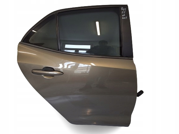 фото №1, Corolla e21 hb хэтчбек цвет 6x1 2019 дверь правое задние правый задняя