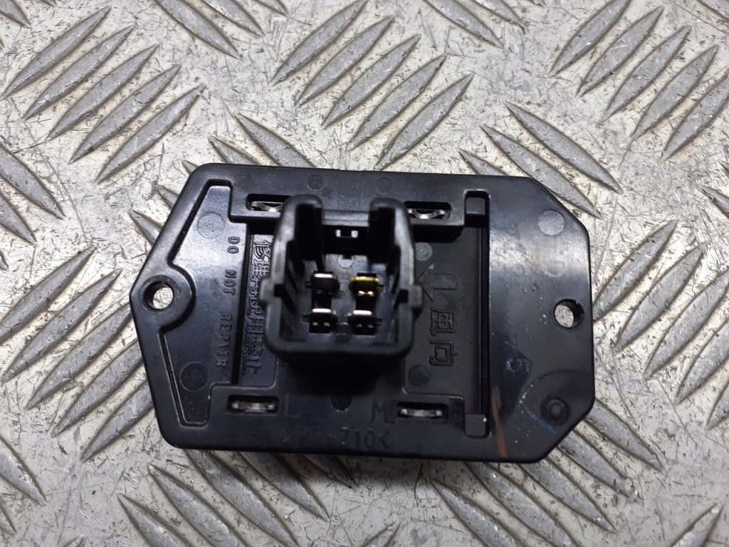 фото №1, Резистор резистор вентилятор toyota matrix 1.8vvti x