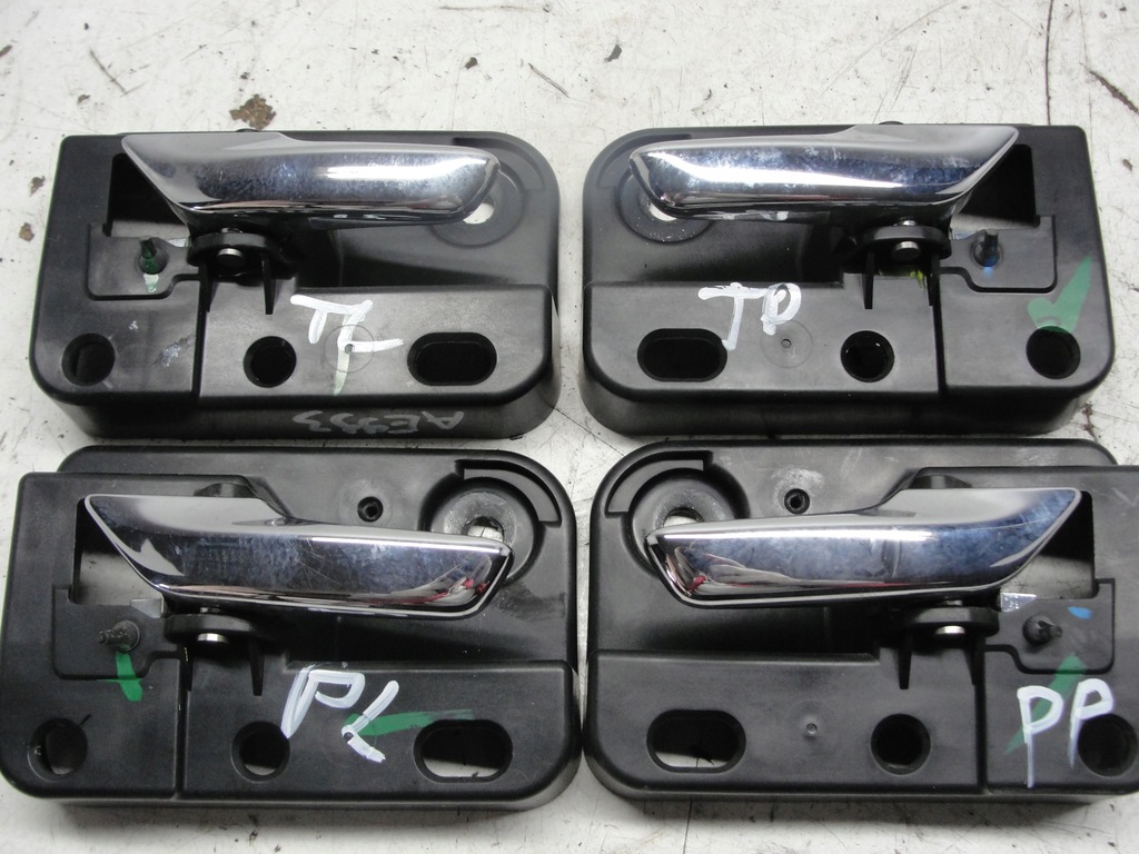 фото №4, Ручка внутренняя dodge journey freemont 08r.