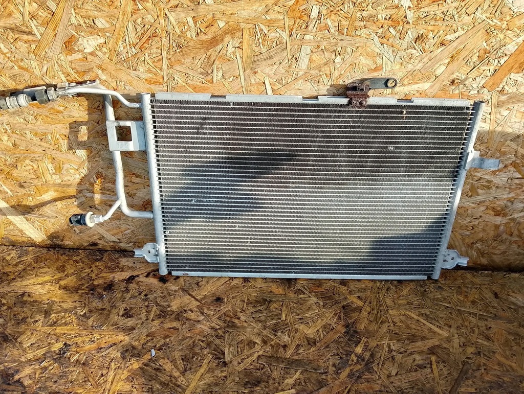 фото №1, Audi a6 s6 c5 4b 2001 радиатор wody
