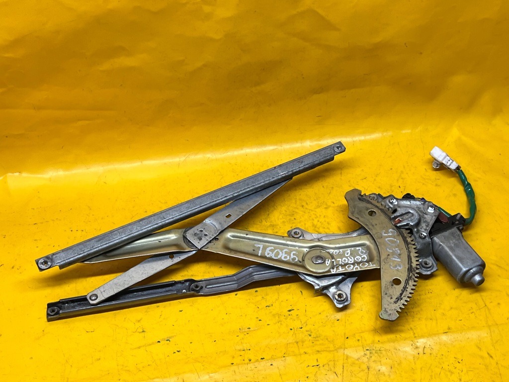 Подъемник моторчик электрический стекло левый перед toyota corolla 5 pinów . Доставка