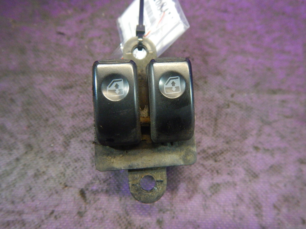 фото №1, Hyundai atos prime 01- 03 переключатель окон 9357006000 6 pin
