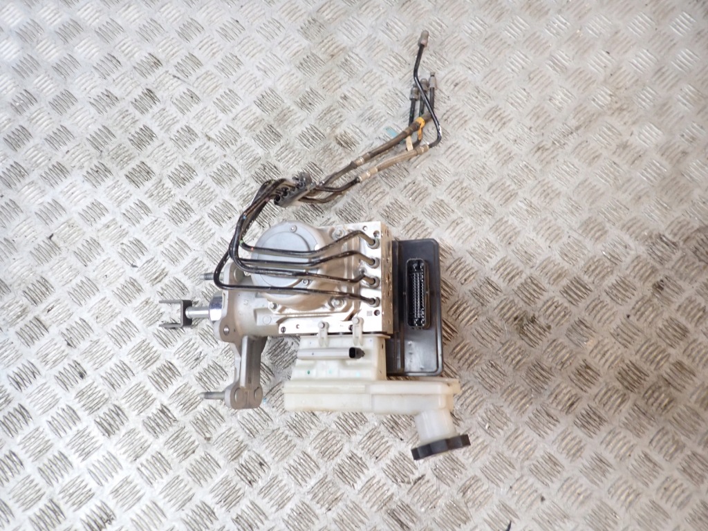 Насос тормозная abs усилитель тормозов chevrolet tahoe silverado yukon sierra escalade Недорого