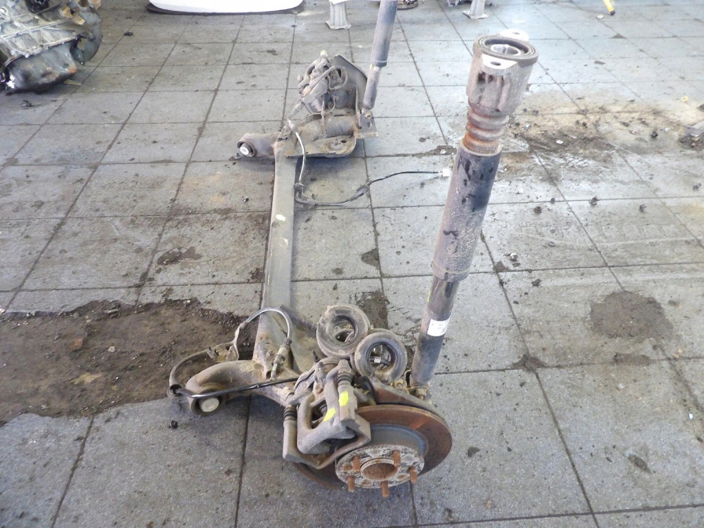 Mazda cx-3 рестайлінг  вісь  задня балка Оригінал