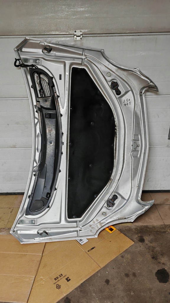 Капот крышка двигателя mercedes w251 r klasa c775 775 Цена