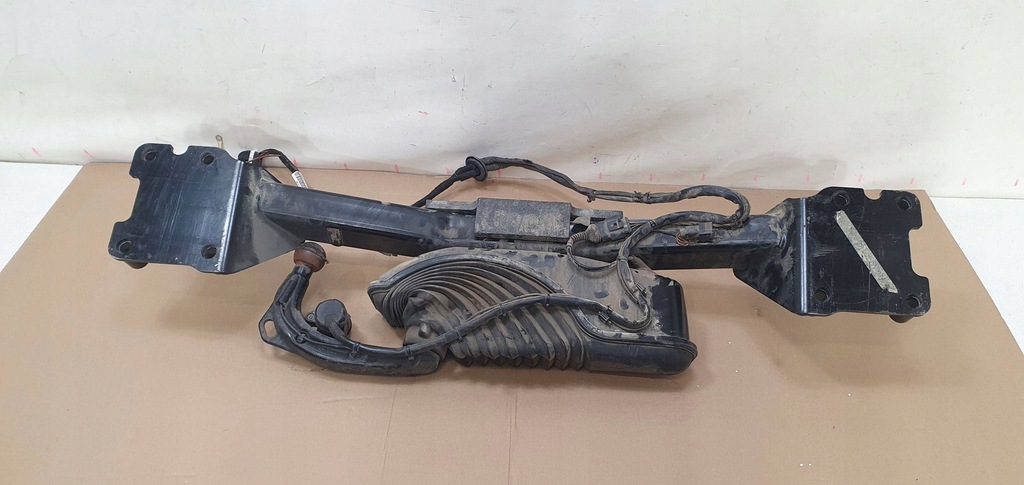 фото №7, Hak буксировочный балка audi q7 4m 4m0803881c