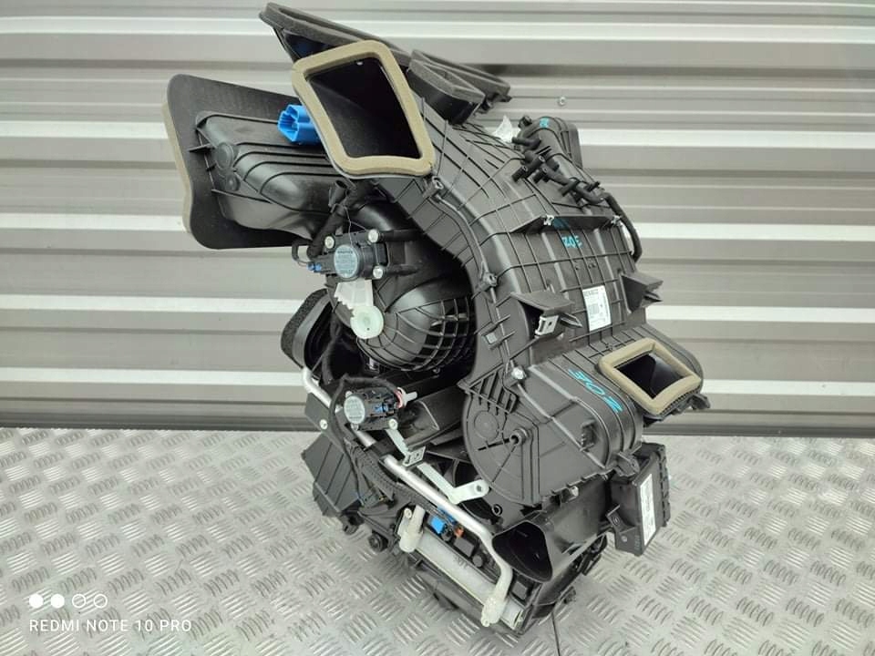 фото №1, Renault zoe обігрівач повітродувка eu.