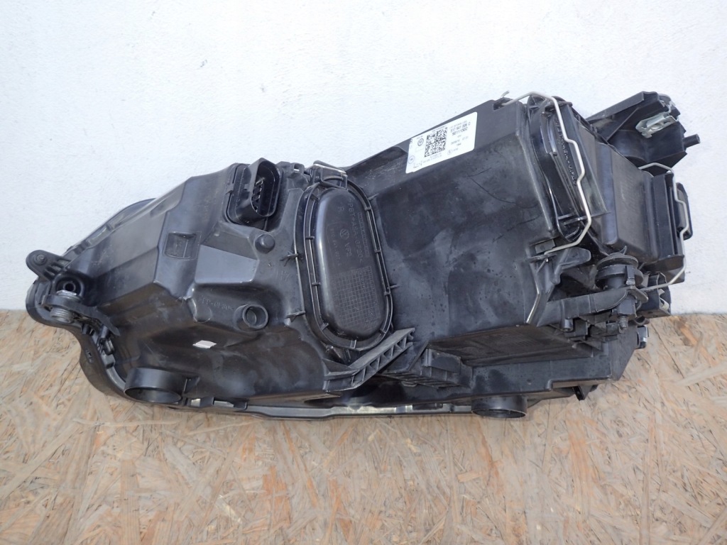 фото №5, Лампа правая правый led vw golf sportsvan lift 2017-