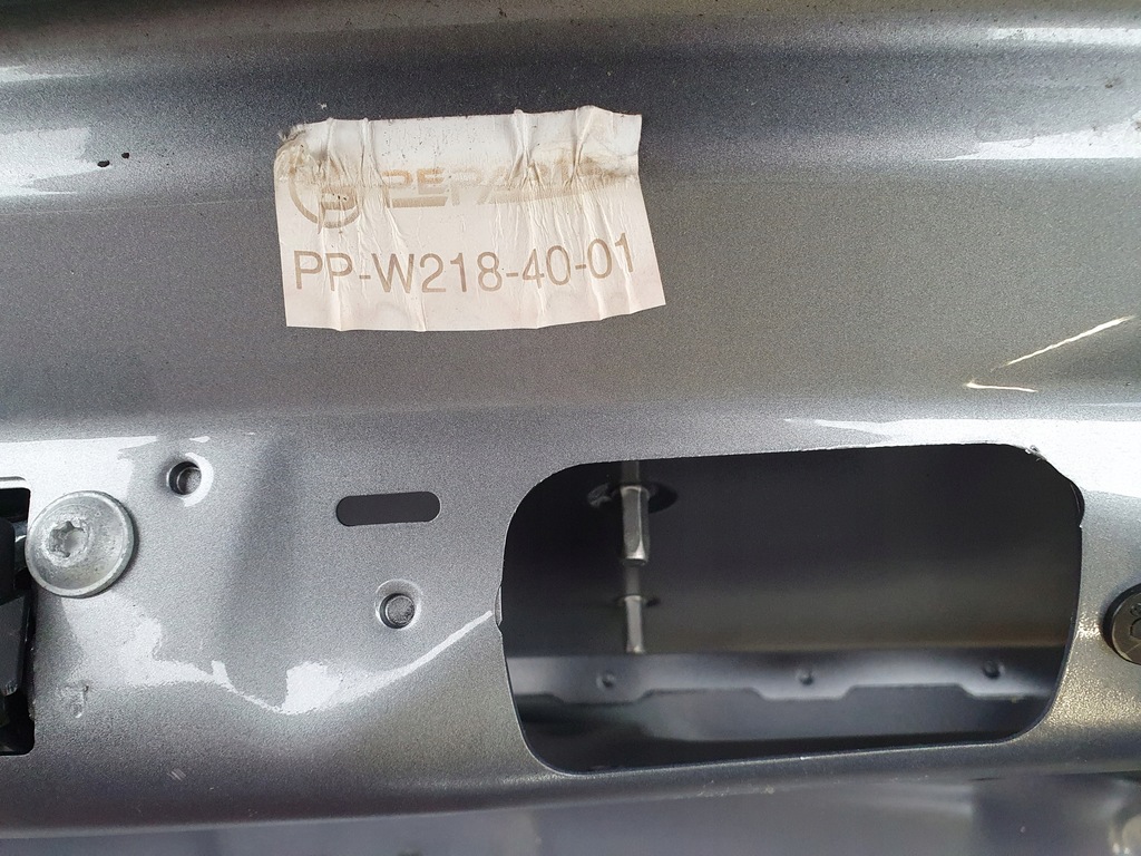 фото №9, Mercedes cls w218 cls63 63 крышка багажника багажник спойлер карбон камера заднего вида 792