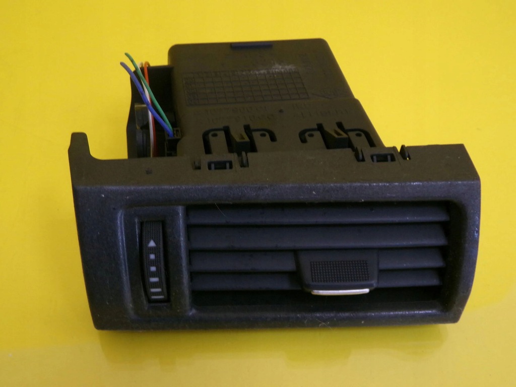 фото №1, Решётка обдув левый перед renault vel satis 214928 nr211