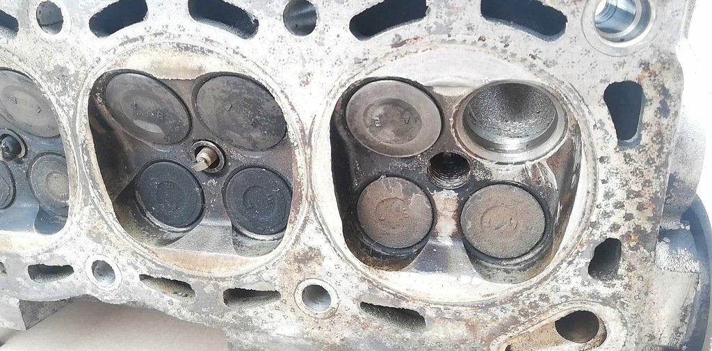 фото №9, Головка toyota corolla e10 1.4