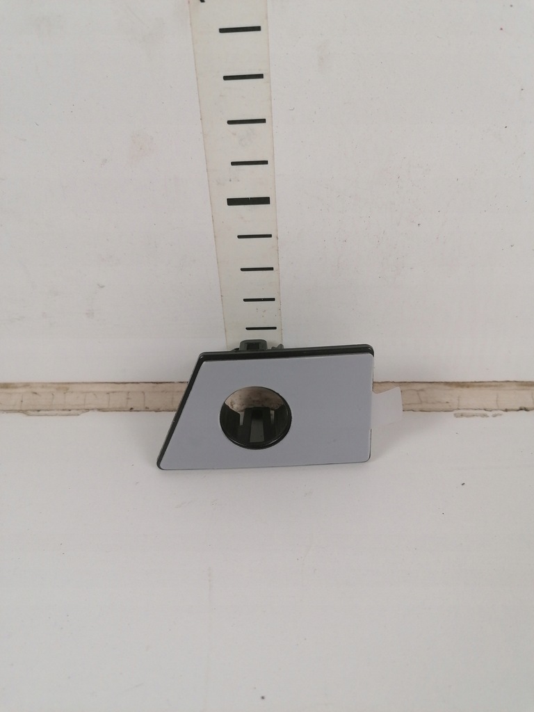 фото №1, Volkswagen оригінальний номер 3c8919494d