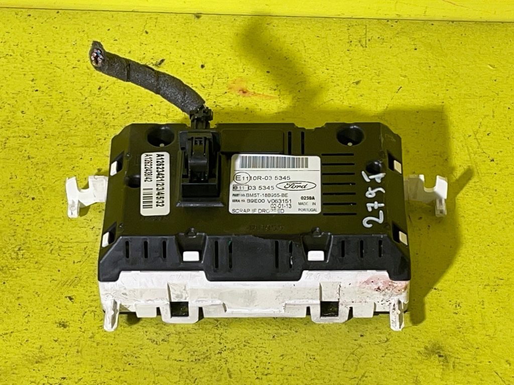 фото №2, Ford focus - дисплей радіо