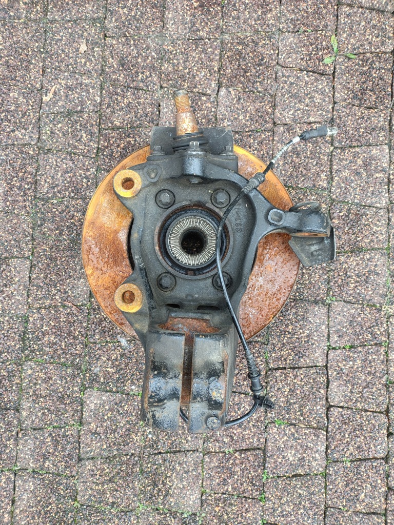 фото №1, Поворотный кулак mercedes sprinter 910 левая привод перед