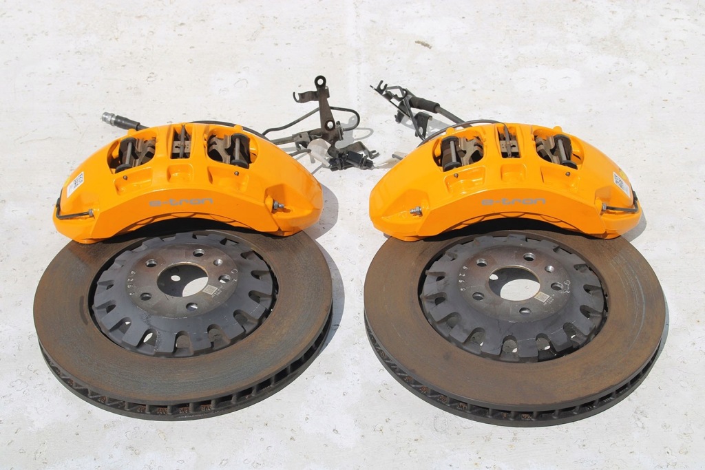 Audi q8 e-tron диск гальмівна 4ke615107b 4m0615301ap 4ke698151e супорт et в Україні