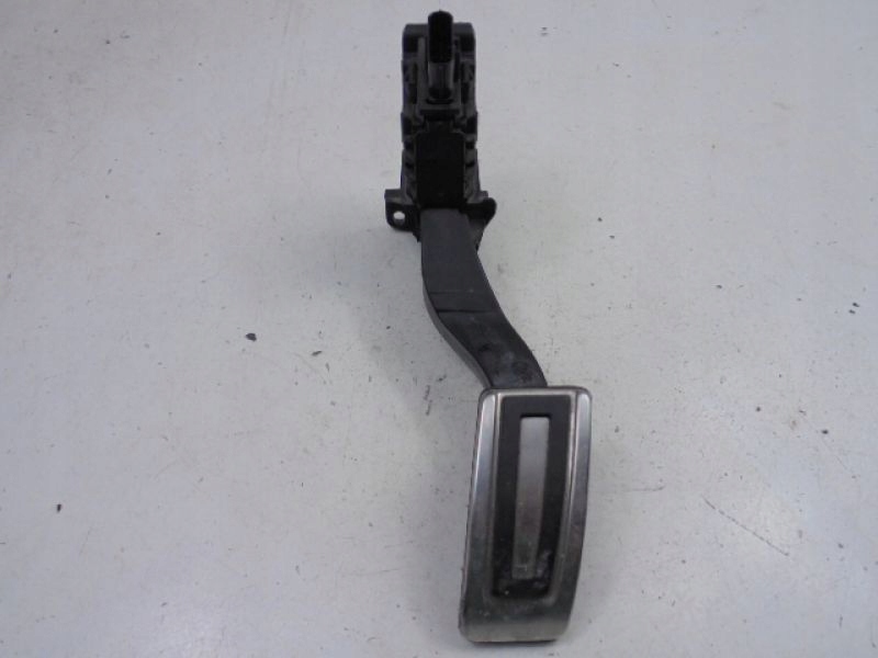 фото №4, Audi a3 8v потенциометр газа 2.0tsi 5q172350k