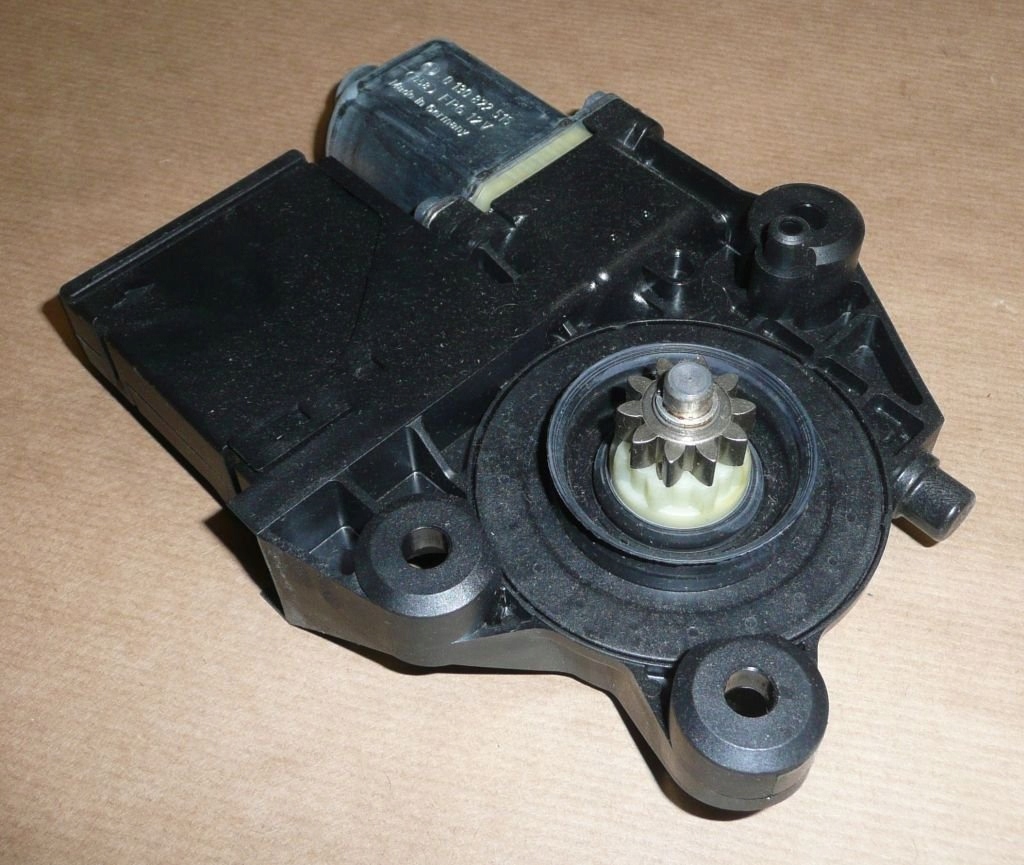 фото №4, Двигун підйомника вікон renault scenic iii правий ty