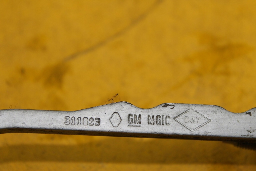 фото №5, Обмежувач двері правий перед vivaro trafic ii