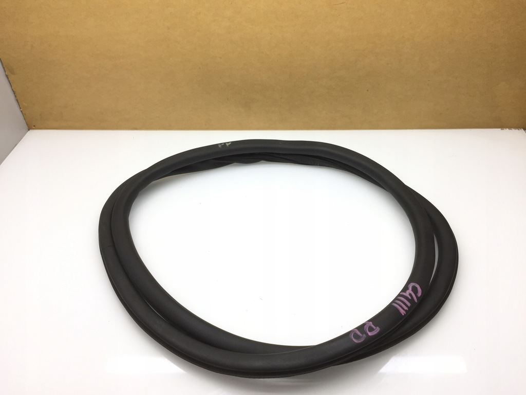 фото №1, Citroen c4 iii прокладка кузовная ниша дверь правая перед передняя