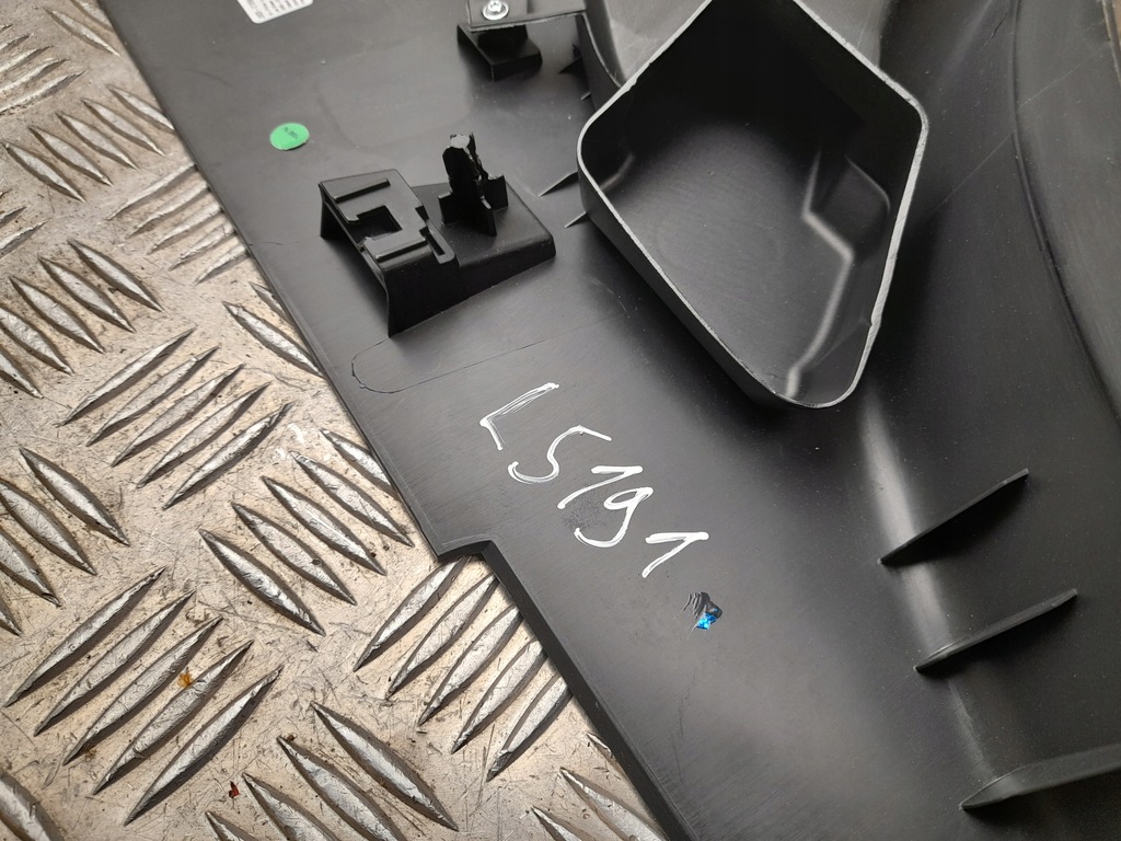 фото №7, Обшивка стійка b jaguar i-pace 2019 na низ права сторона j9d331056a