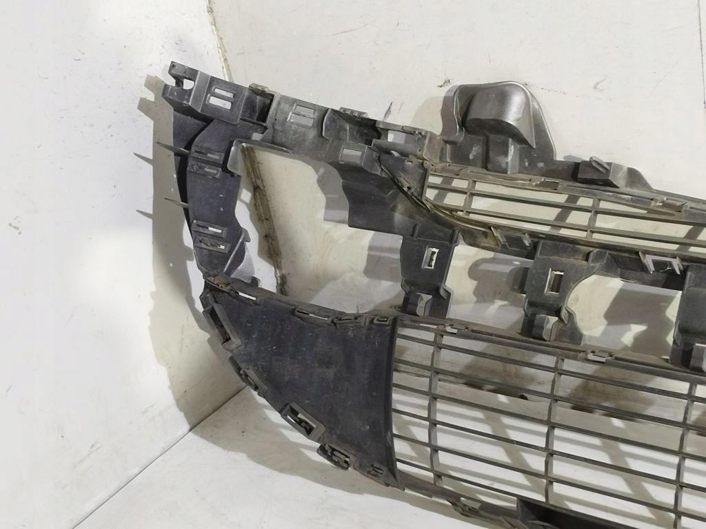 фото №8, Peugeot 308 i t7 решітка бампера середня