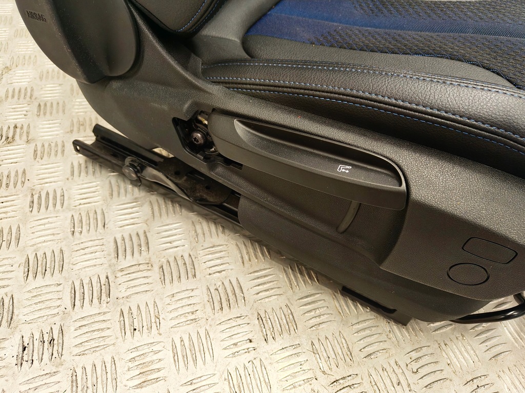 фото №5, Bmw f40 обивка сиденья заднее сиденье обшивки туннель m-pakiet