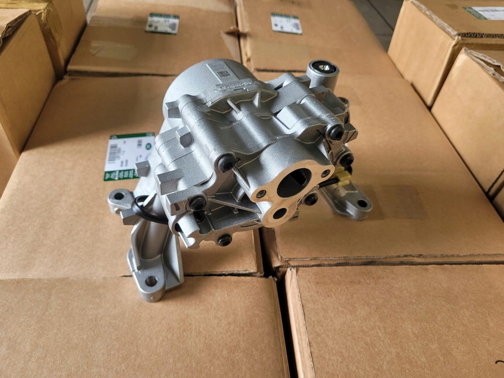 фото №1, Насос оливи jaguar land rover range lr110501