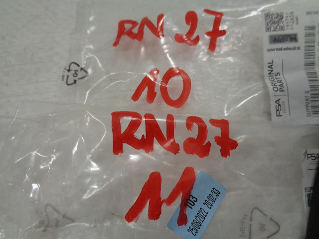 фото №16, Peugeot 308 p5 iii направляющая крыла бампера левый правый передний новый комплект