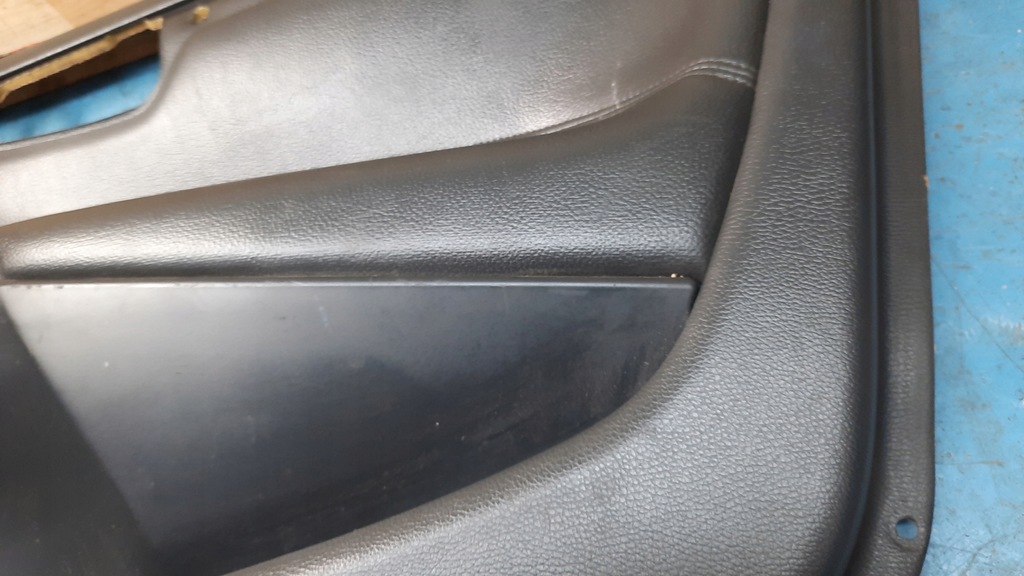 фото №10, Обивка дверь правый перед volvo s60 v70 ii 00-04