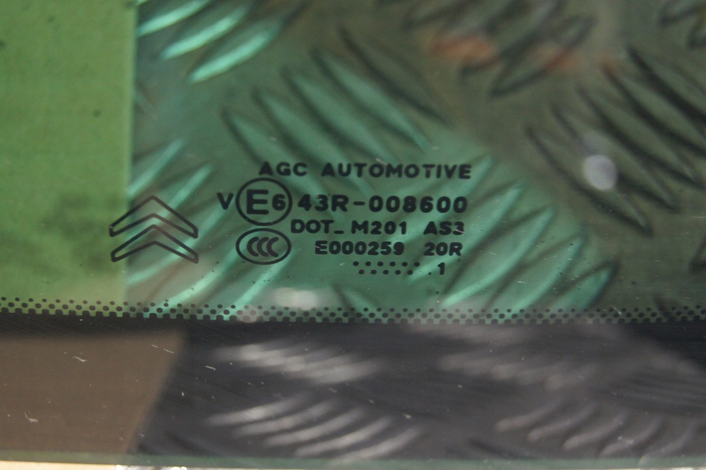 фото №2, Стекло кузовная левый задняя citroen ds3 2011 rok