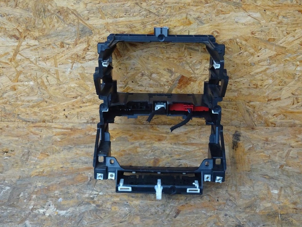 фото №5, Audi a3 8p рамка корзина радио переключатели запуск стоп аварийная 2din 8p0858005