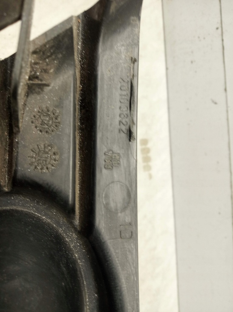 фото №8, Решітка бампера права citroen c4 i 20100622