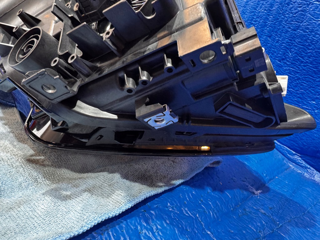 фото №16, Audi a4 b9 8w ксенон лампа левая 8w0941005