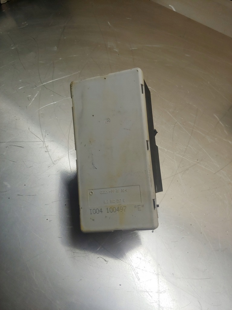 Купити Помпа замка центрального audi a4 b5 1.8 b