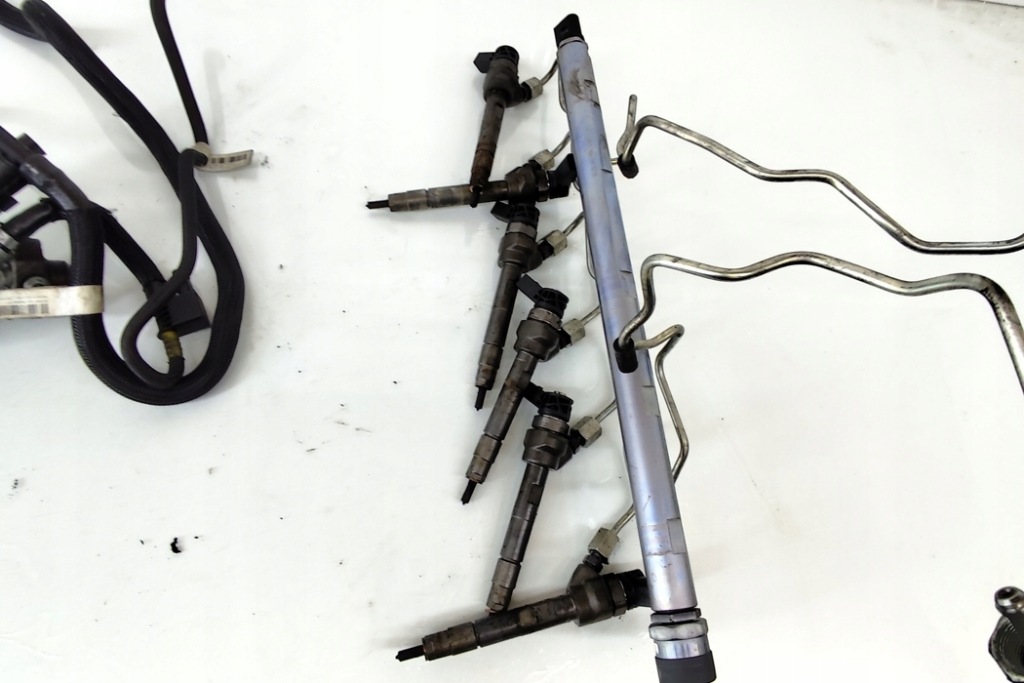 фото №9, Комплект форсунок bmw 3 f30, f80 7800123 2.0l бензиновий 180kw 2012