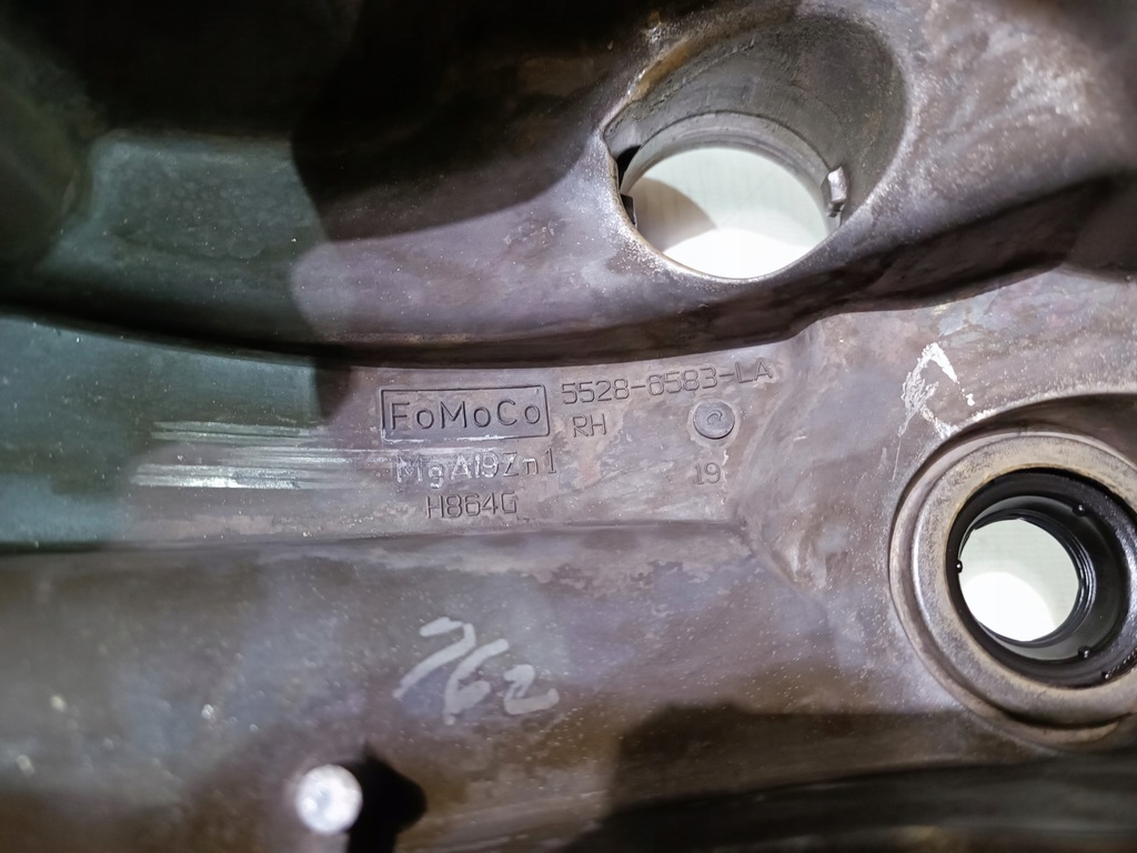 фото №14, Кришка клапанів ліва права ford mustang 4.6 05-10