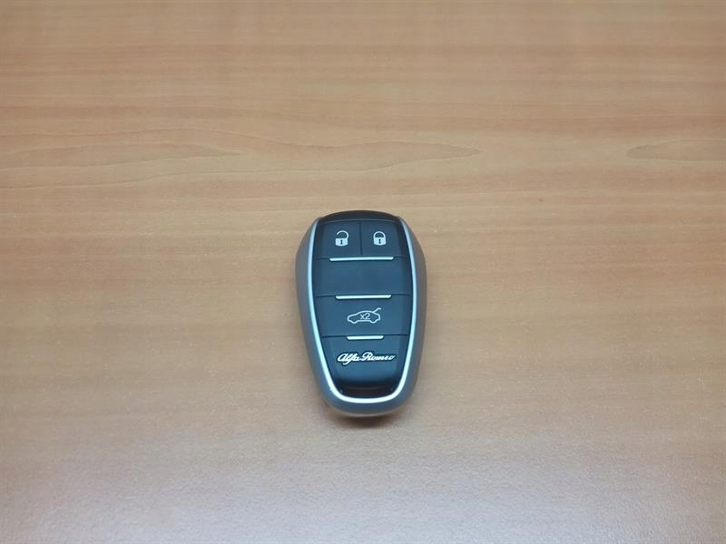 фото №1, Ключ pilot alfa romeo stelvio 2.2 d q4