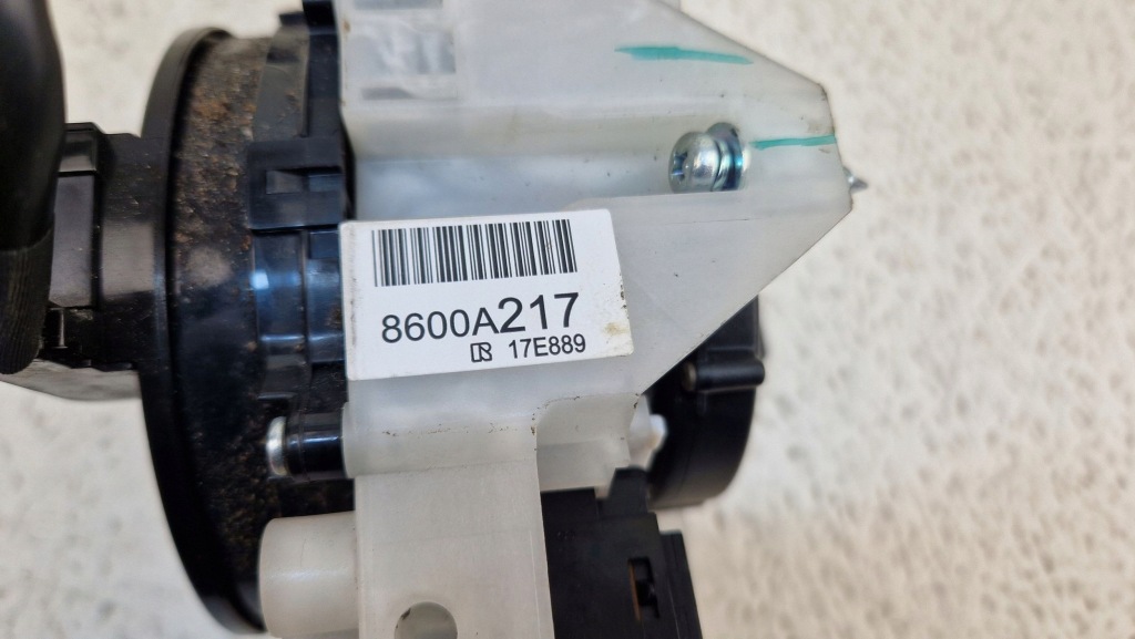 Купить Mitsubishi l200 4 iv 06-14 переключатель подрулевой  датчик kąta 8600a217