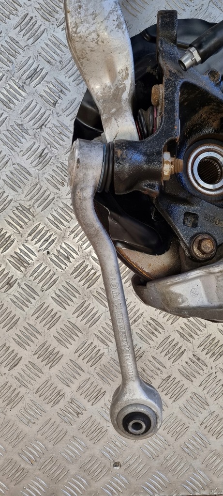 фото №13, Bmw e60 e61 поворотный кулак амортизатор 6772220 рычаг x-drive правый перед