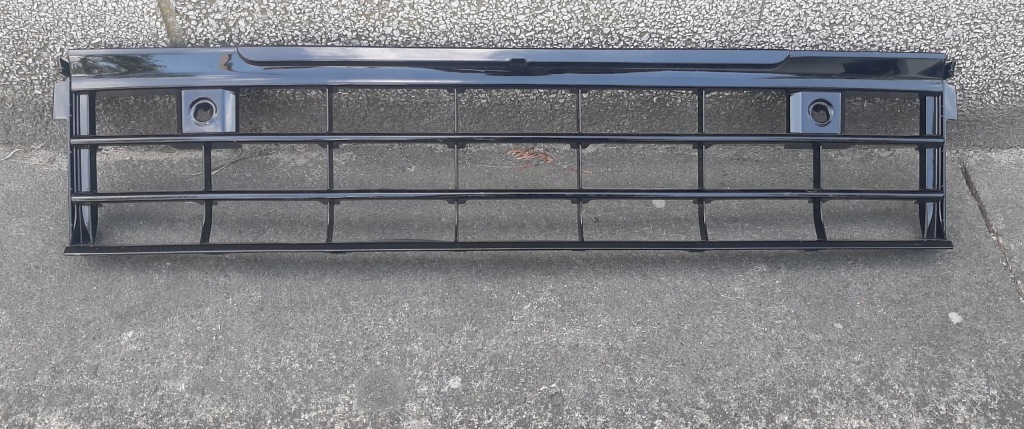 фото №1, Vw golf viii 8 решётка бампера r line средняя 5h0