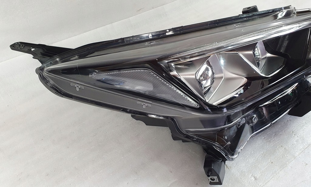 фото №14, Правая лампа перед nissan leaf ii 2 ze1 full led 17