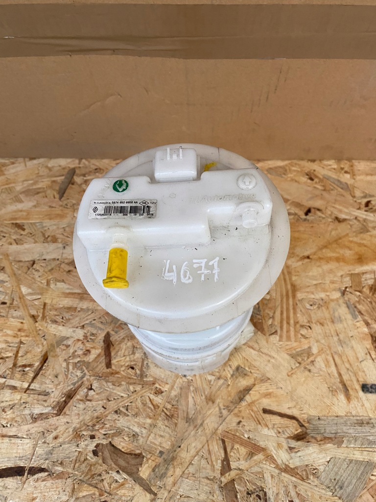 фото №1, Dacia duster насос пального 172020291r