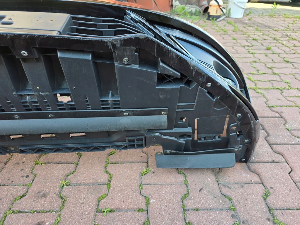 Бампер перед renault megane iv решітка  ґрати протитуманні фари комплектний  tegne Доставка