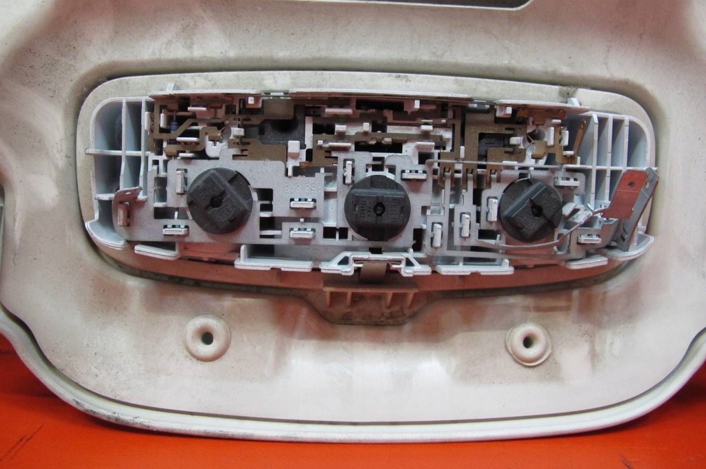 фото №7, Ford tourneo courier 14- бардачок потолочный лампа освещение салона