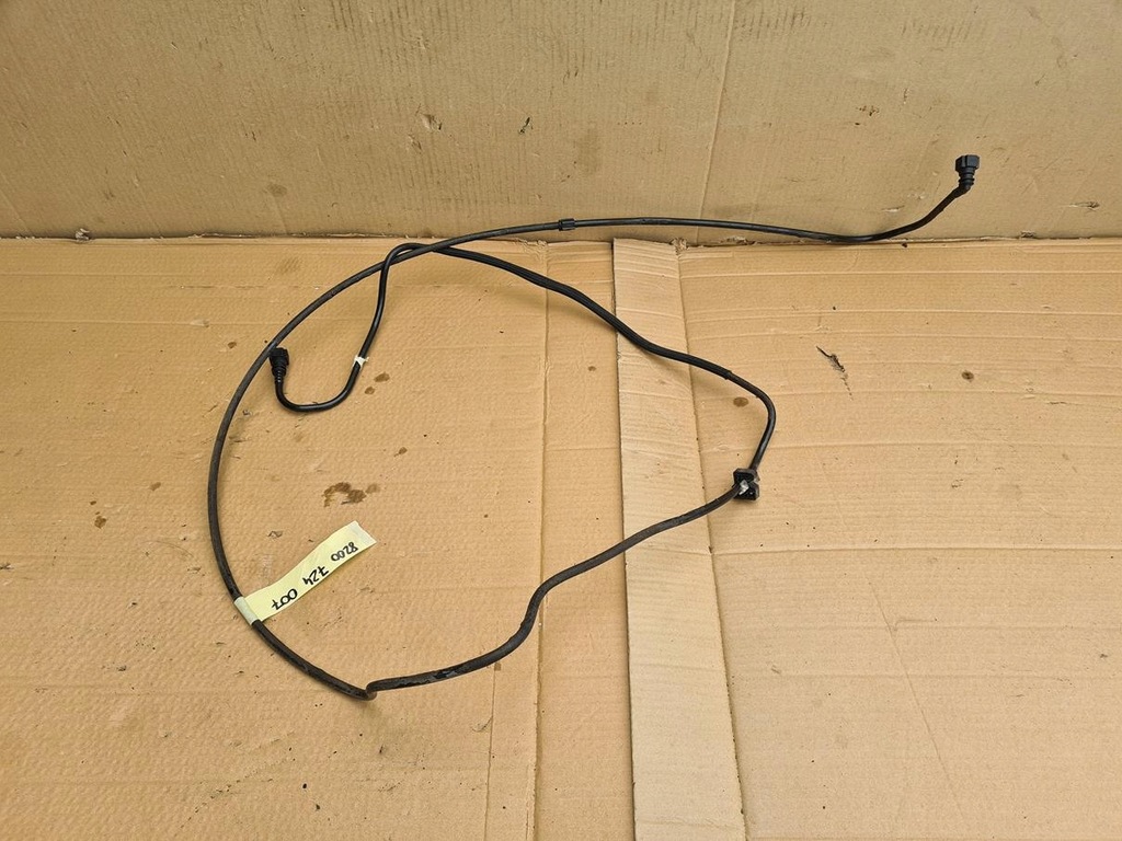 фото №1, Шланг топлива трубка dacia logan sandero 1.4 1.6 8v 8200724007