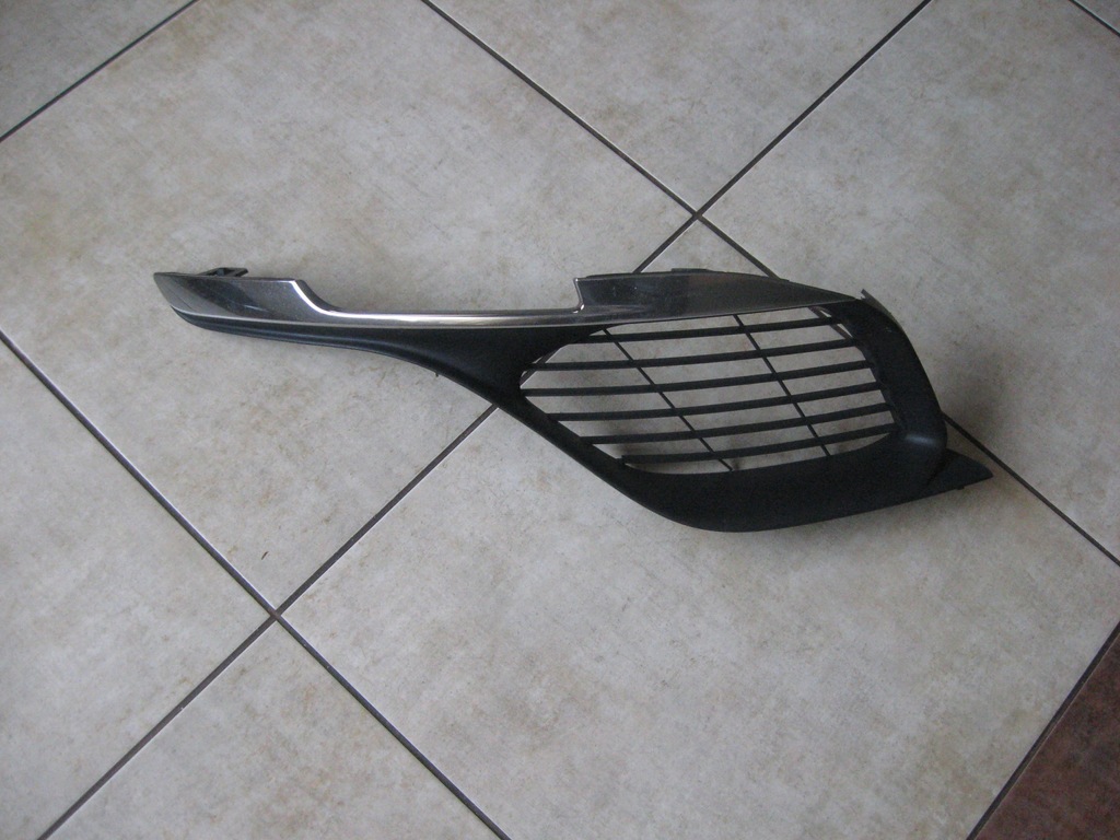 фото №6, Решётка бампера - перед --- peugot 308 ii t9