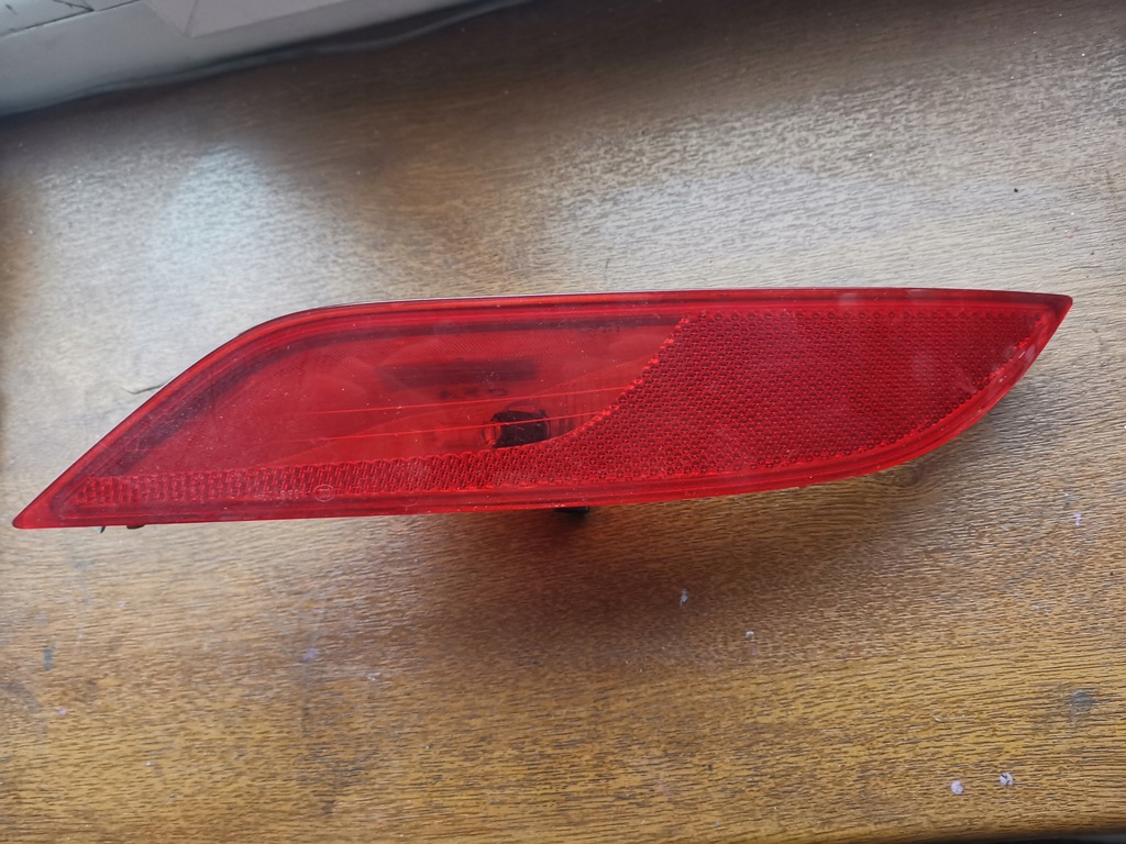 фото №1, Volvo v40 cross отражатель лампа w бампер задняя задний