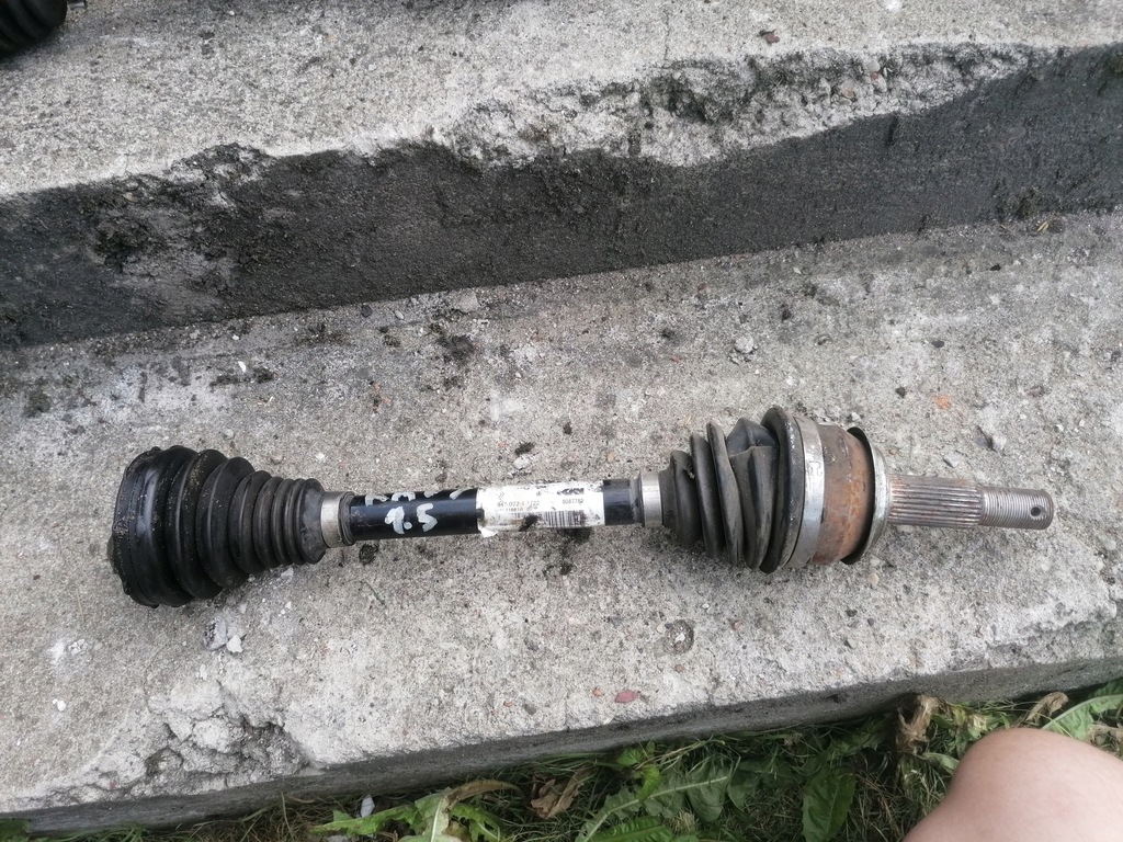 фото №1, Приводной вал левая kadjar 1.5dci 391011681r