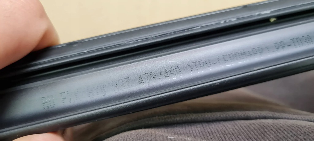 фото №6, S3 8y a3 прокладка резиновый стекло дверь левый перед 8y0837479